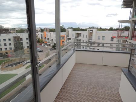 2 bedroom Flat to let in Glenalmond Avenue, Cambridge, CB2