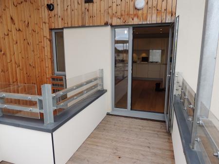 2 bedroom Flat to let in Glenalmond Avenue, Cambridge, CB2