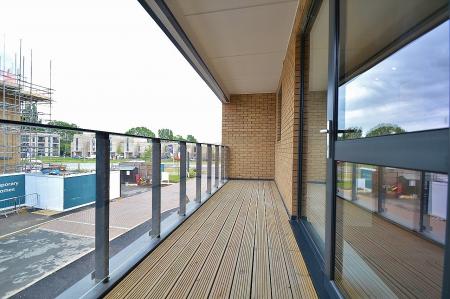 2 bedroom Flat to let in Ellis Road, Trumpington, CB2