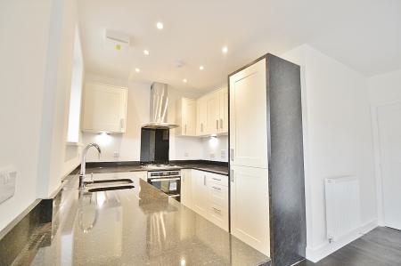 2 bedroom Flat to let in Ellis Road, Trumpington, CB2