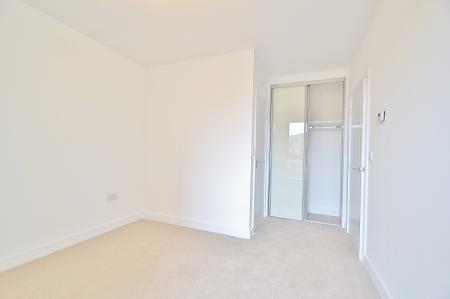 2 bedroom Flat to let in Ellis Road, Trumpington, CB2