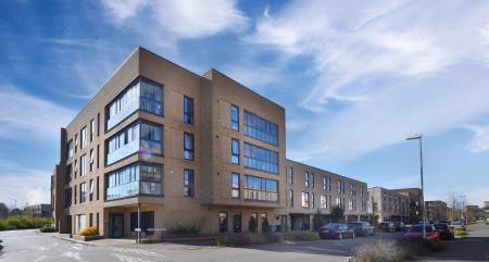 2 bedroom Flat to let in Ellis Road, Trumpington, CB2