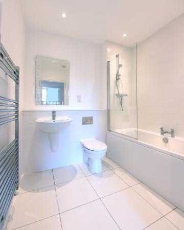 2 bedroom Flat to let in Ellis Road, Trumpington, CB2