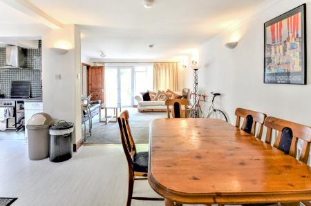 1 bedroom House share to let in Kings Hedges Road, Cambridge, CB4