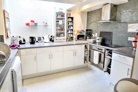 1 bedroom House share to let in Kings Hedges Road, Cambridge, CB4