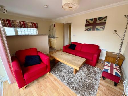 2 bedroom Flat to let in Coronation Street, Cambridge, CB2