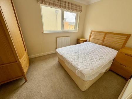 2 bedroom Flat to let in Coronation Street, Cambridge, CB2