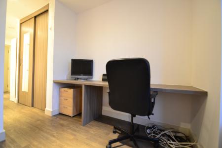 1 bedroom Studio flat to let in Humberstone Road, Cambridge, CB4