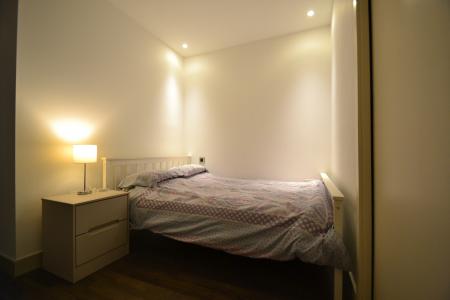 1 bedroom Studio flat to let in Humberstone Road, Cambridge, CB4