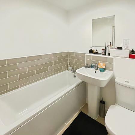 2 bedroom Flat to let in Mill Court, Cambridge, CB23