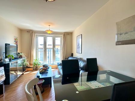2 bedroom Flat to let in Hampden Gardens, Cambridge, CB1