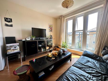 2 bedroom Flat to let in Hampden Gardens, Cambridge, CB1
