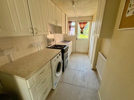 2 bedroom Detached house to let in Jermyn Close, Cambridge, CB4