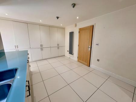 4 bedroom Town house for sale in St Bartholomews Court, Cambridge, Cambridge, CB5