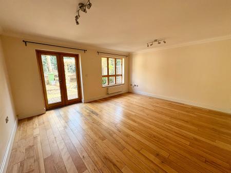 4 bedroom Town house for sale in St Bartholomews Court, Cambridge, Cambridge, CB5