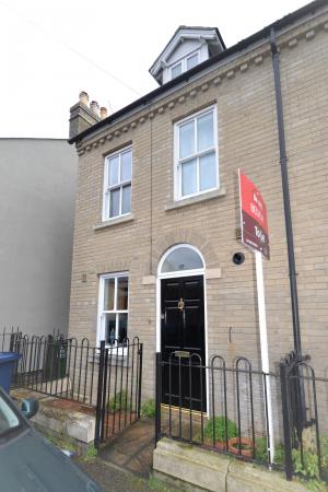 4 bedroom End of terrace house to let in Malta Road, Cambridge, CB1