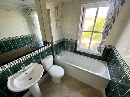 4 bedroom End of terrace house to let in Malta Road, Cambridge, CB1