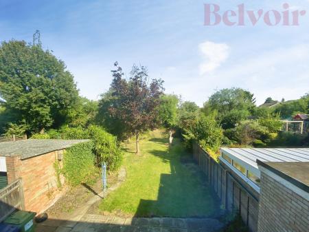 3 bedroom Semi-detached house to let in Northfield, Cambridge, CB3