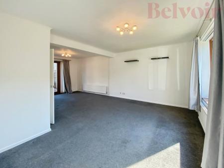 3 bedroom Semi-detached house to let in Northfield, Cambridge, CB3