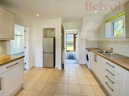 3 bedroom Semi-detached house to let in Northfield, Cambridge, CB3