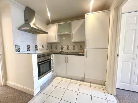 2 bedroom Flat to let in Victoria Road, Cambridge, CB4