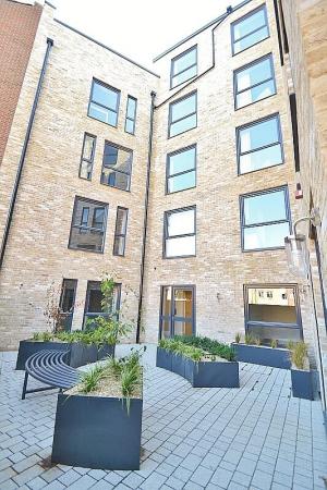 1 bedroom Studio flat to let in East Road, Cambridge, CB1