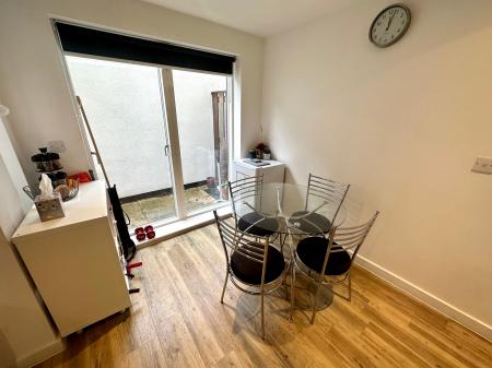 1 bedroom Studio flat to let in Primrose Street, Cambridge, CB4