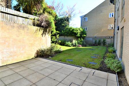 1 bedroom Studio flat to let in Primrose Street, Cambridge, CB4