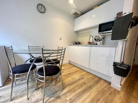 1 bedroom Studio flat to let in Primrose Street, Cambridge, CB4
