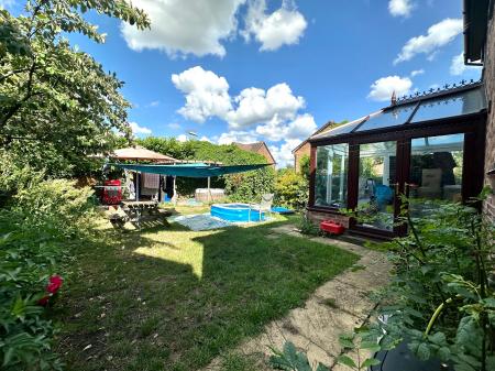 4 bedroom Detached house to let in Faulkner Close, Milton, CB24