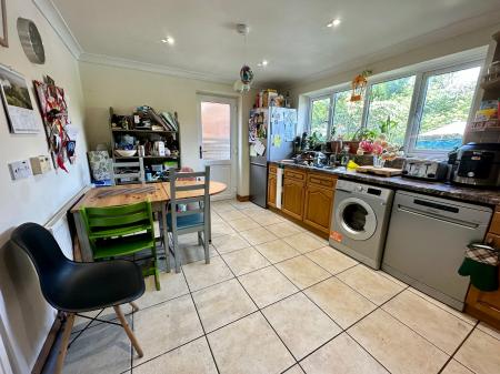 4 bedroom Detached house to let in Faulkner Close, Milton, CB24