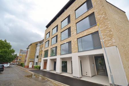 1 bedroom Studio flat to let in East Road, Cambridge, CB1