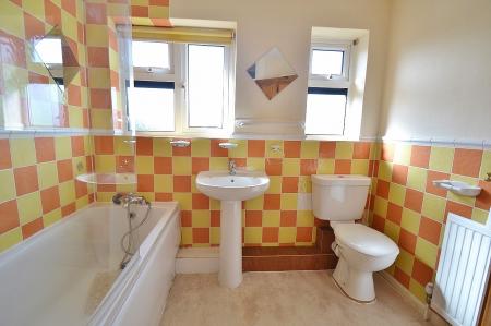 3 bedroom Terraced House to let in Hawkins Road, Cambridge, CB4