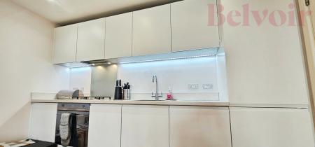 2 bedroom Flat to let in Glenalmond Avenue, Cambridge, CB2