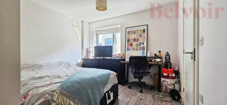 2 bedroom Flat to let in Glenalmond Avenue, Cambridge, CB2