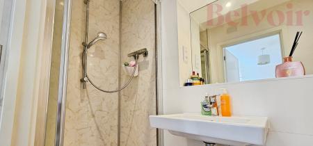 2 bedroom Flat to let in Glenalmond Avenue, Cambridge, CB2