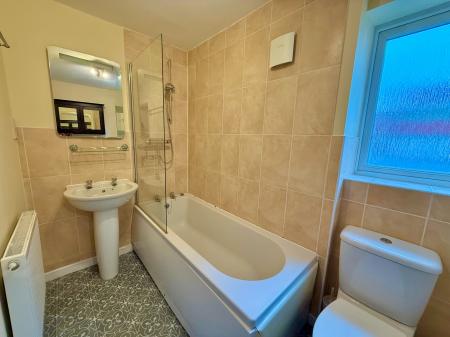 2 bedroom Flat to let in Sweetpea Way, Orchard Park, Cambridge, CB4