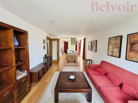 2 bedroom Flat to let in Brooklands Avenue, Cambridge, CB2