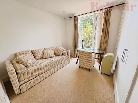 2 bedroom Flat to let in Brooklands Avenue, Cambridge, CB2