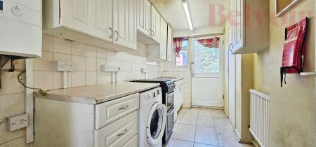 2 bedroom Semi-detached house for sale in Jermyn Close, Cambridge, CB4