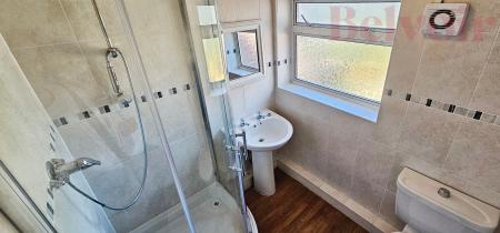 2 bedroom Semi-detached house for sale in Jermyn Close, Cambridge, CB4