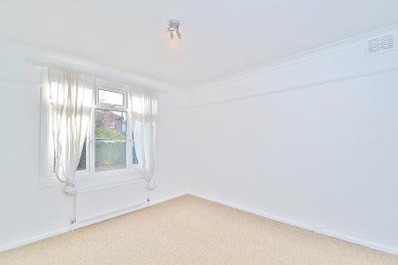 2 bedroom Flat to let in Metcalfe Road, Cambridge, CB4