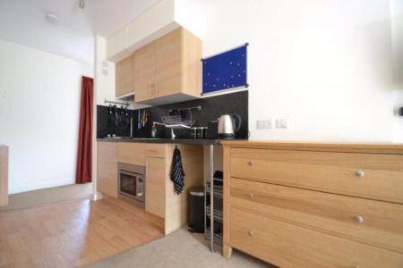 1 bedroom Studio flat to let in Abbey Court, Cambridge, CB1