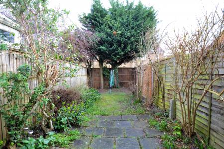 2 bedroom Terraced House to let in Hopkins Close, Cambridge, CB4