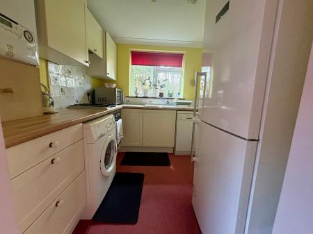 1 bedroom Bungalow to let in The Annexe