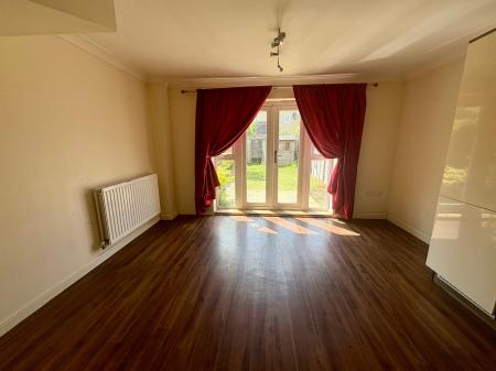 4 bedroom Detached house to let in Circus Drive, Orchard Park, Cambridge, CB4