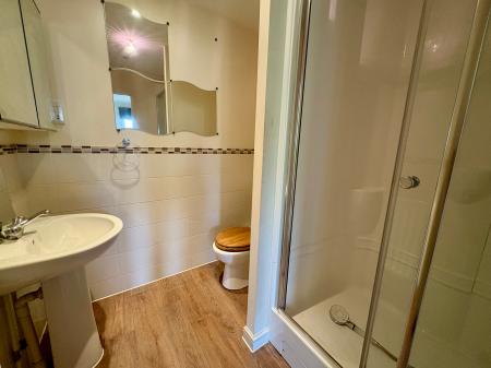 4 bedroom Detached house to let in Circus Drive, Orchard Park, Cambridge, CB4