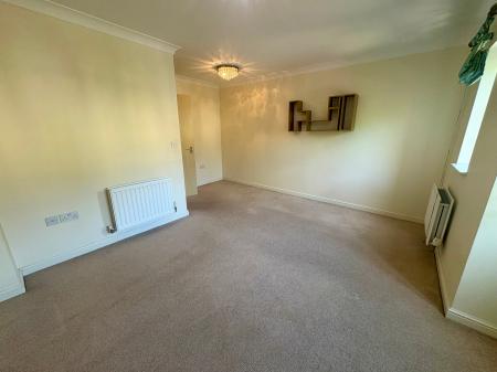 4 bedroom Detached house to let in Circus Drive, Orchard Park, Cambridge, CB4