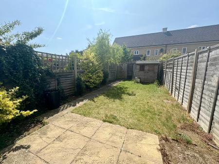 4 bedroom Detached house to let in Circus Drive, Orchard Park, Cambridge, CB4