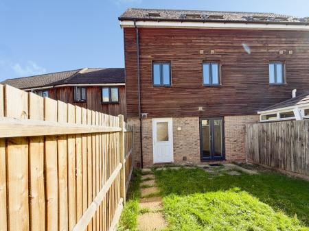 3 bedroom Town house for sale in Rosehip Road, Orchard Park, Cambridge, CB4
